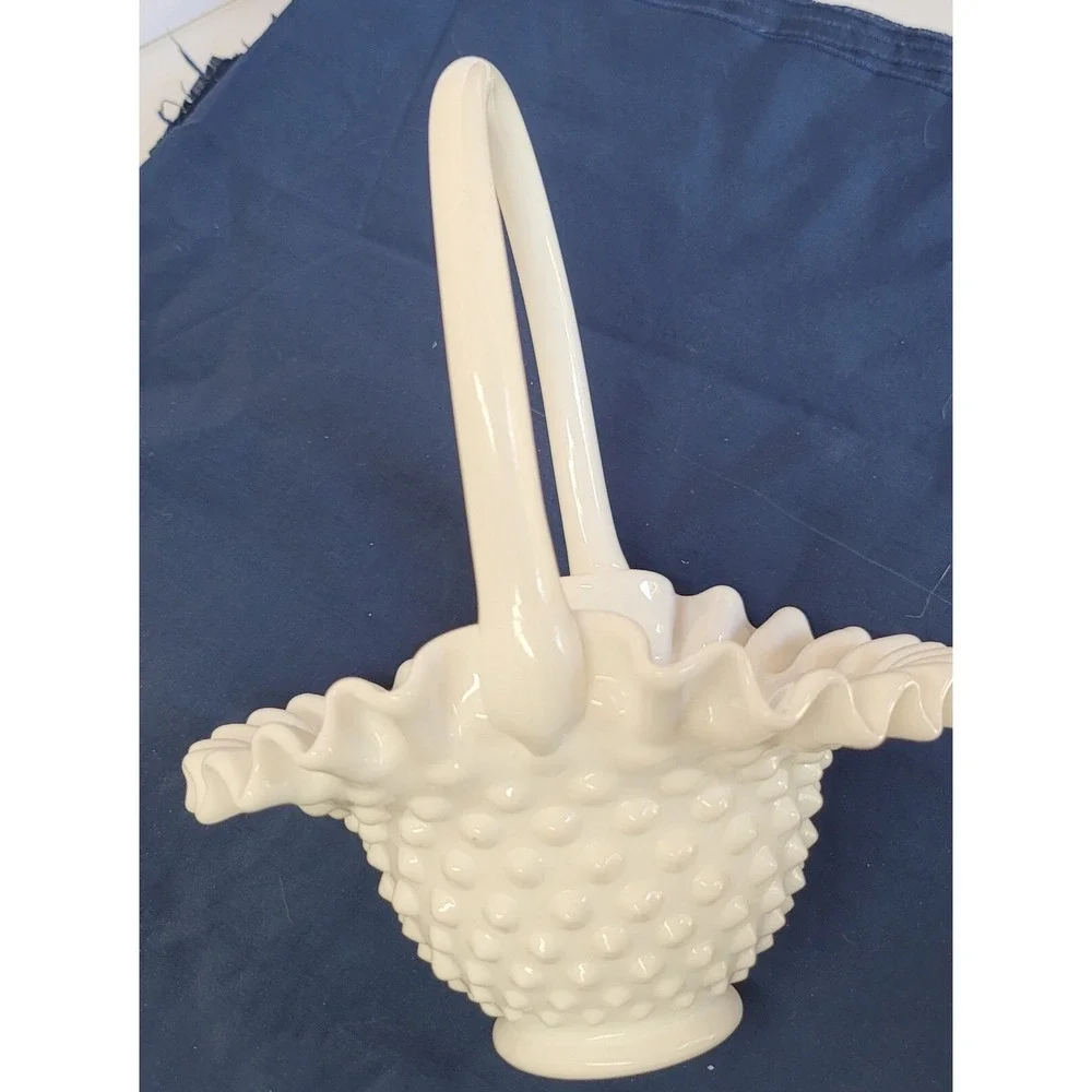 Fenton White Milk Glass Hobnail‎ 7.5